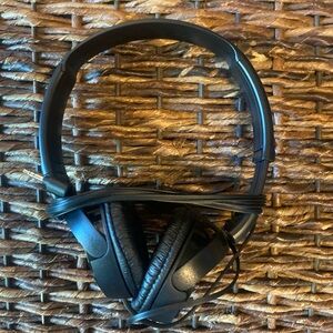 Sony headphones-black wired